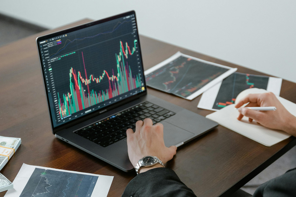 El coste oculto de no saber invertir: lo que pierdes sin darte cuenta cada año